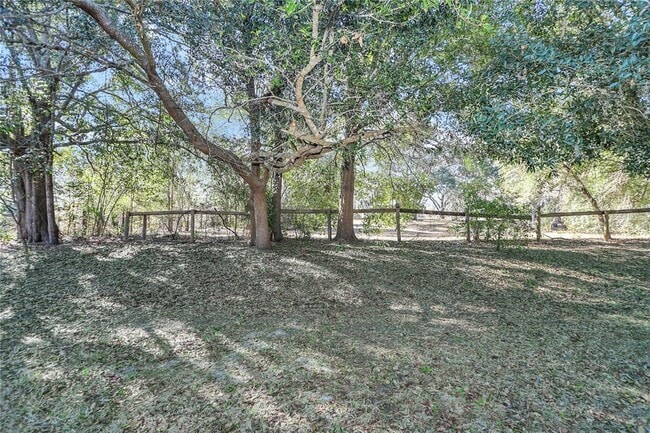 Building Photo - 2022 NW 58th Ct