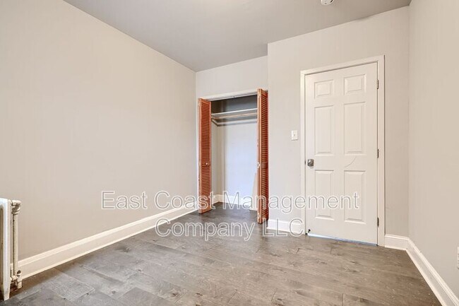Building Photo - 425 N Highland Ave