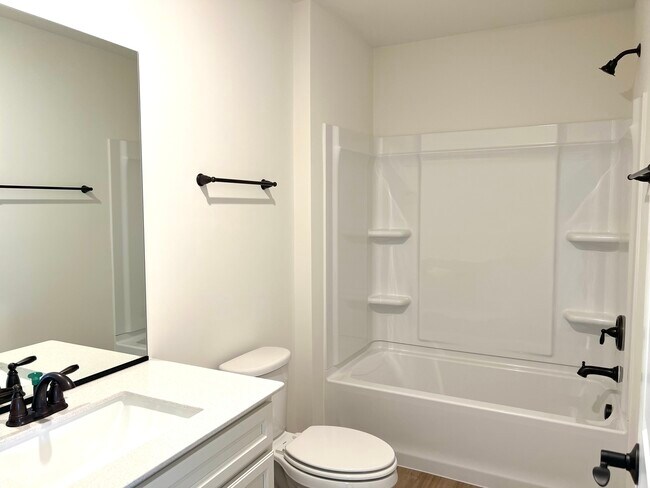 Building Photo - 6257 Sandbelt Dr