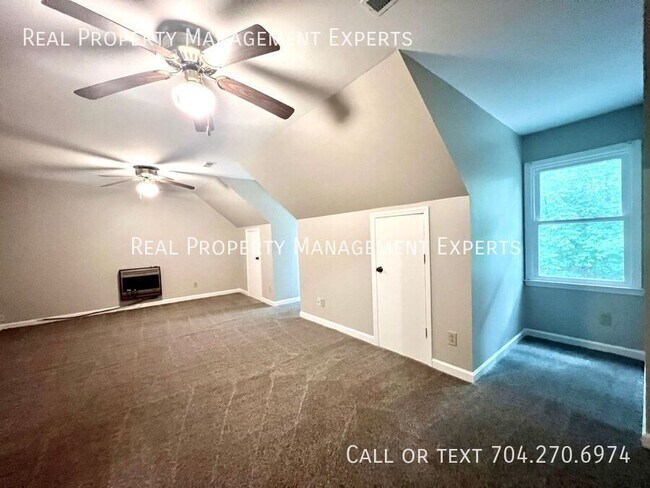 Building Photo - 9024 Highland Creek Pkwy