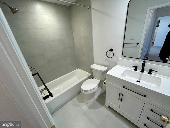 Building Photo - 1027 N Valley Forge Rd