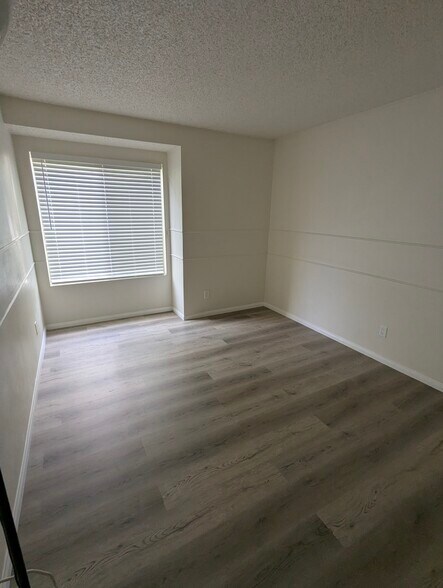 Building Photo - 137 Dogwood Ln