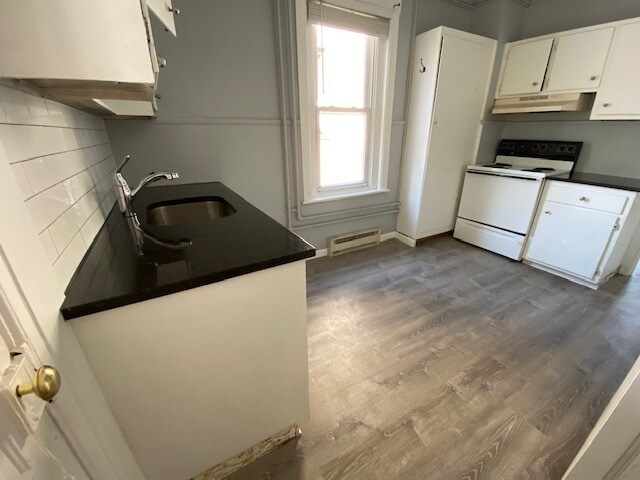 Building Photo - 112 Walnut St