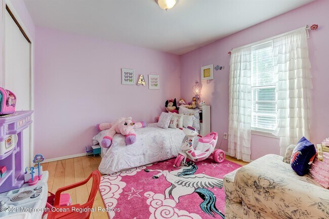 Building Photo - 226 Teasdale Pl