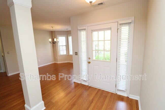 Building Photo - 305 Firefly Rd