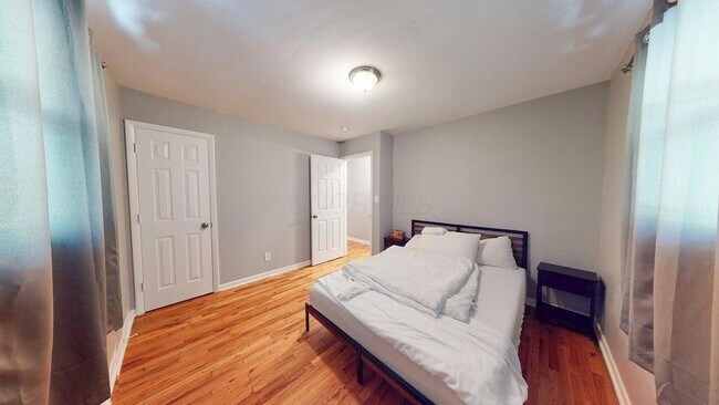 Building Photo - 32 Marion St