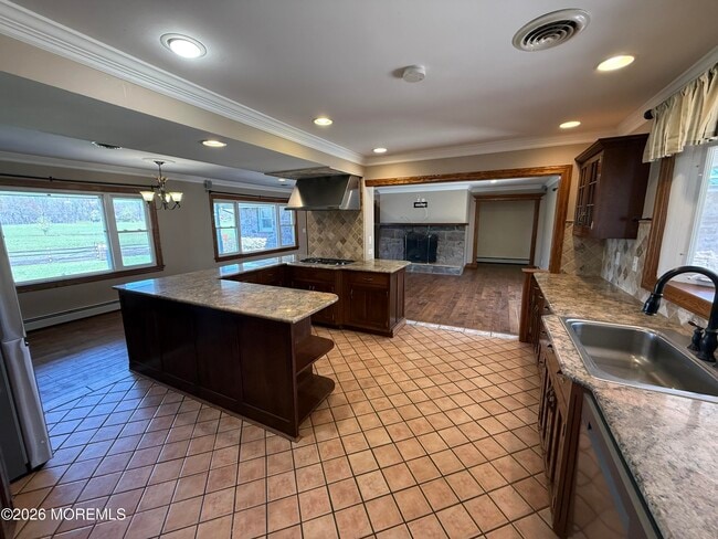 Building Photo - 2360 Monmouth Rd