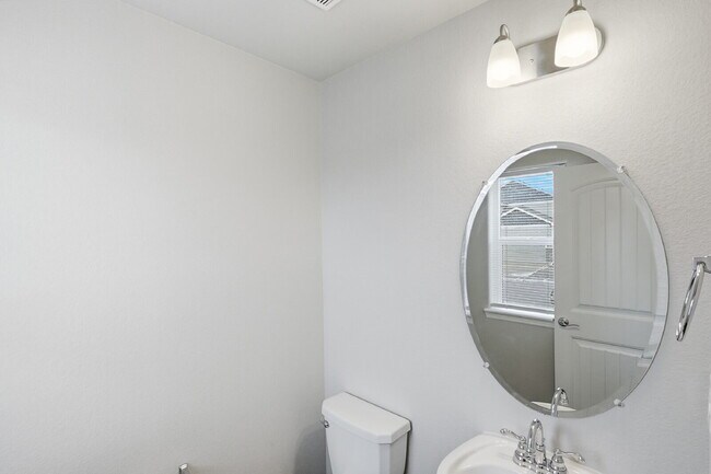 Building Photo - $2,240.95, 3 bed, 2.5 bath located in Colorado Springs with a large backyard.