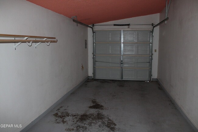 Building Photo - 10736 Obsidian St