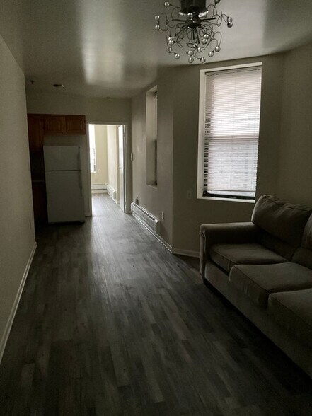Building Photo - 311 8th St