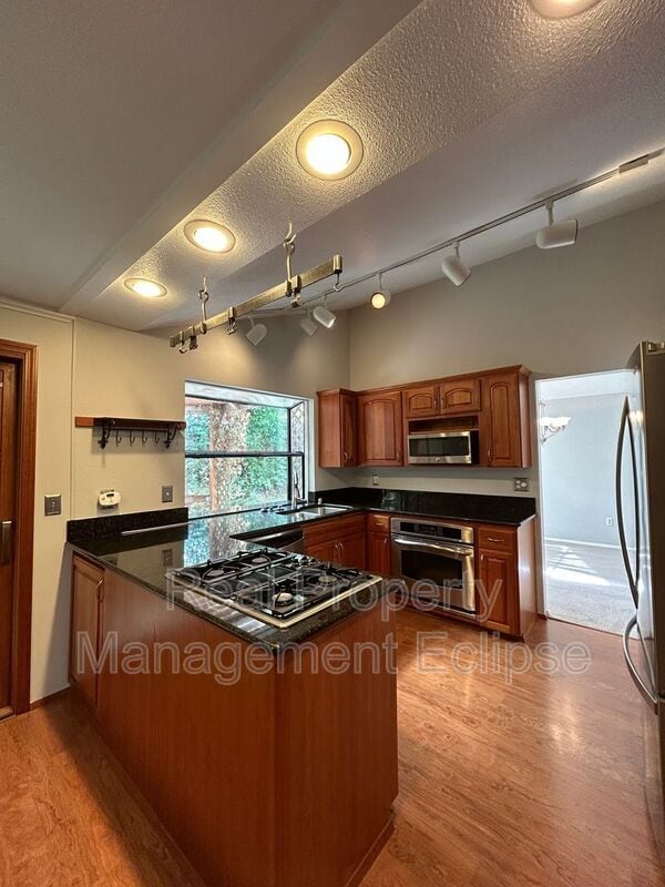 Building Photo - 15123 SE 48th Dr