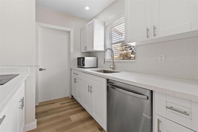 Building Photo - 4798 SW 1st St