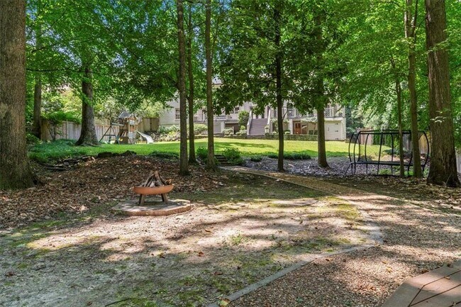 Building Photo - 3825 Peachtree Dunwoody Rd