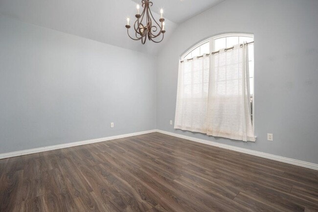 Building Photo - 13516 Gramercy Park Pl