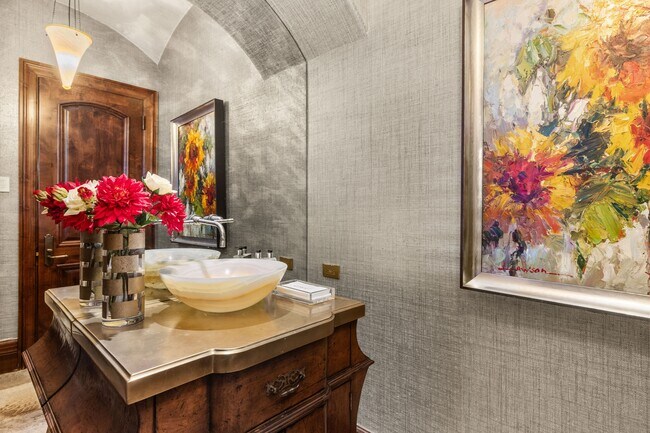 Building Photo - 472 Thunderbowl Ln