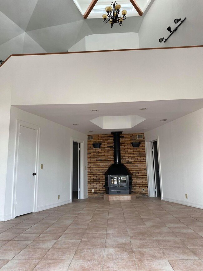 Building Photo - Iconic Dome House for Rent – Unique Country Living with Pet-Friendly Space Near Holtville