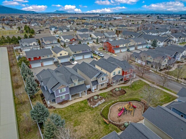 Building Photo - 3324 E Garin Ct