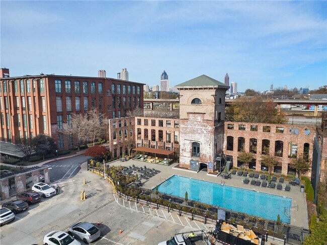 Building Photo - 170 Boulevard NE