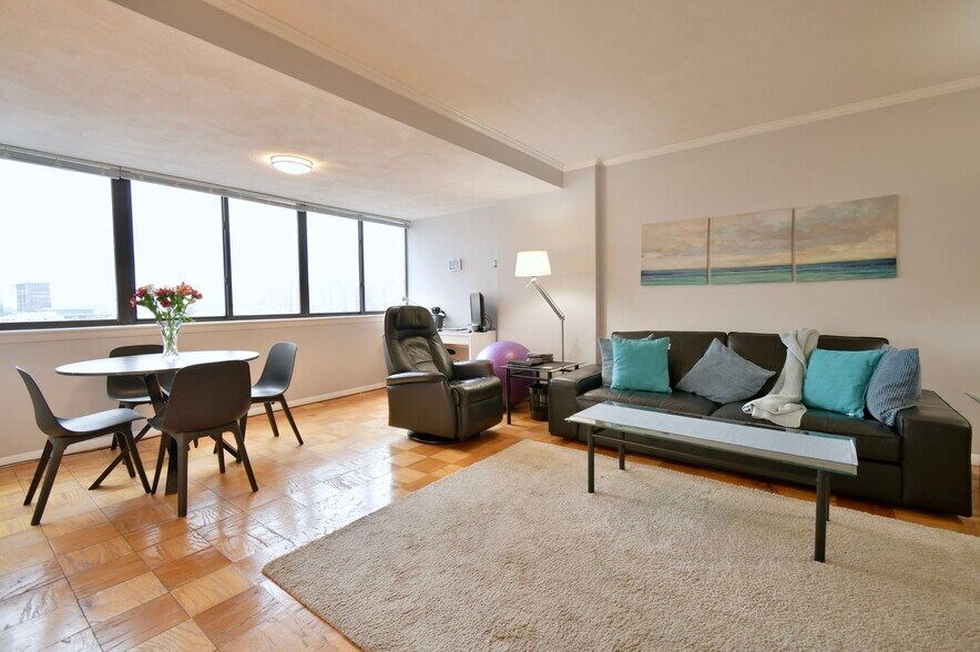 Building Photo - 6 Whittier Pl