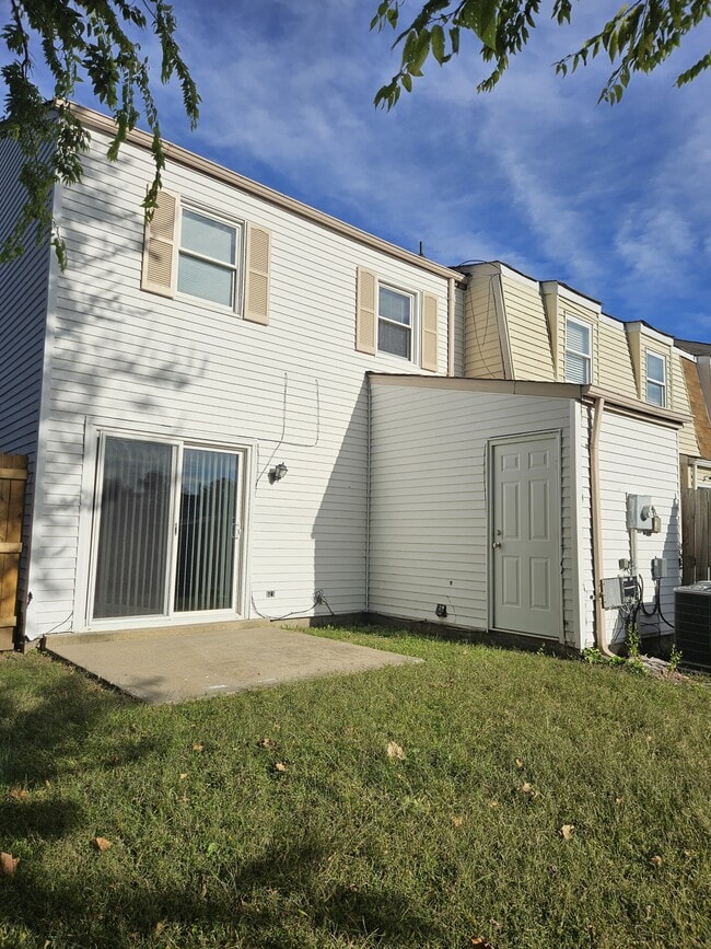 Building Photo - 723 Atterbury Ct