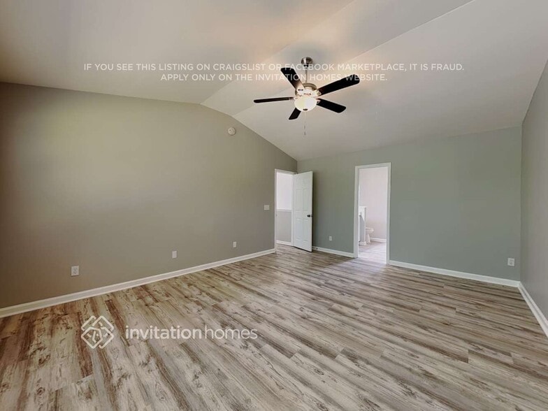 Building Photo - 3920 Laurel Glen Dr