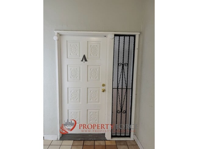 Building Photo - 116 Madrone Ave