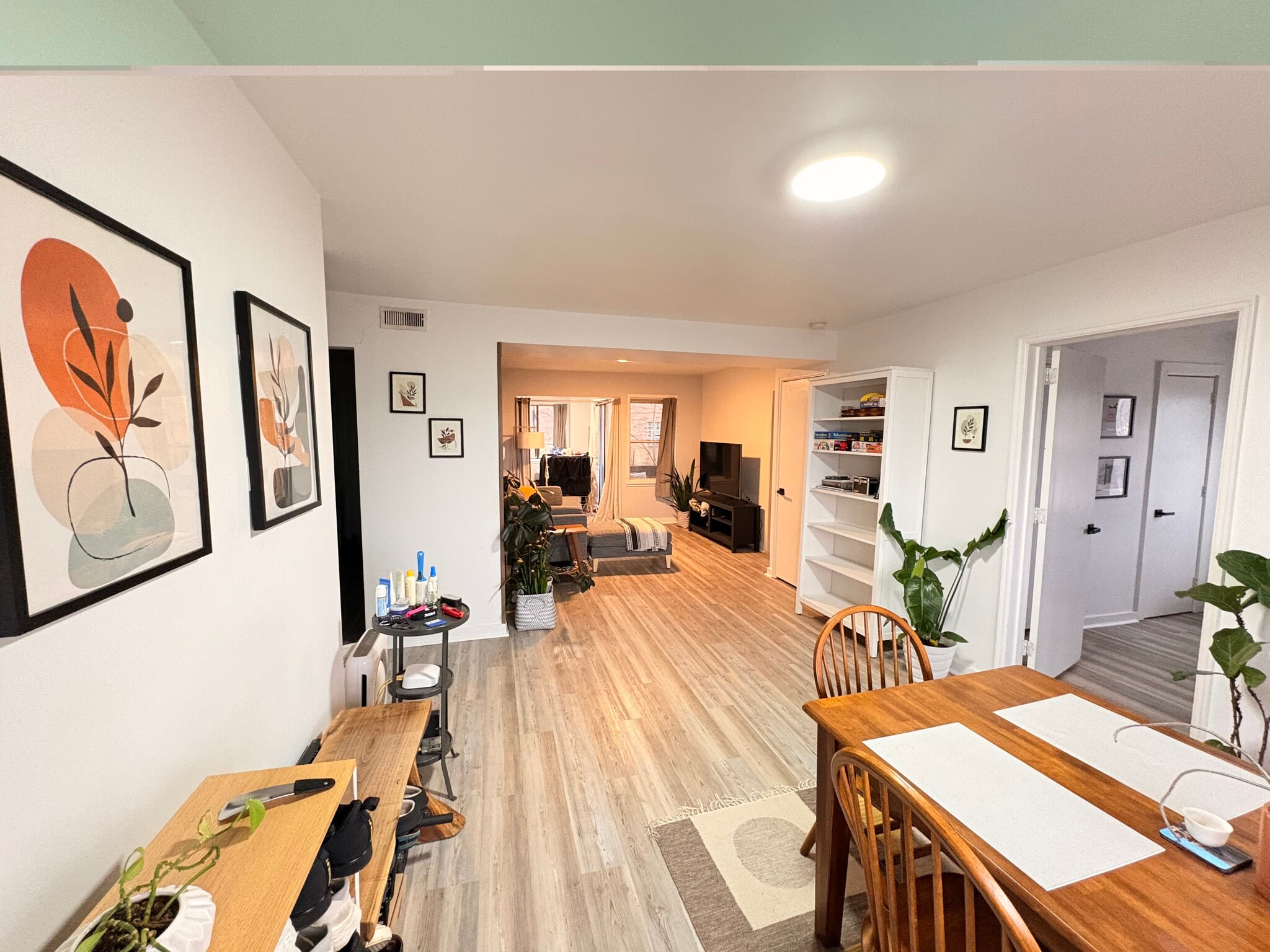 Building Photo - 5737 Hobart St