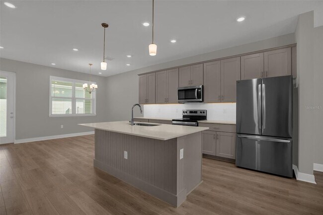 Building Photo - 17025 Haggerty Hollow Dr