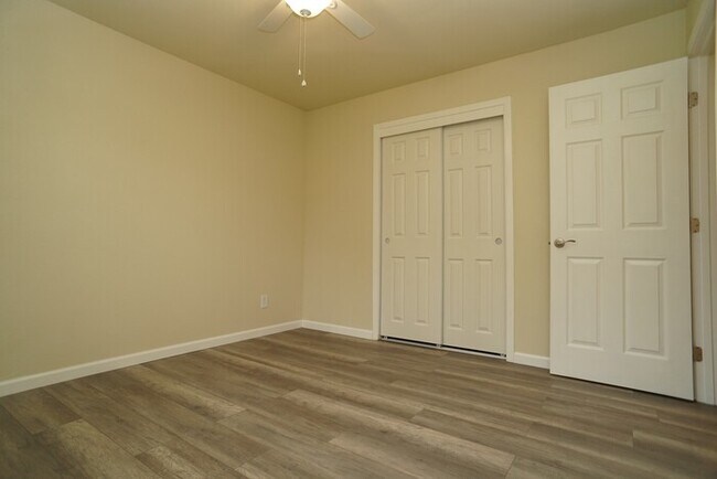 Building Photo - Beautifully remodeled halfplex in desirable Granite Bay!