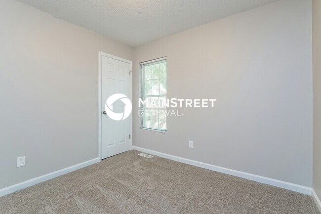 Building Photo - 4 Bedroom Pet-Friendly Home in Selma, NC w...