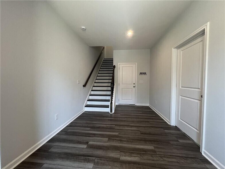 Building Photo - 2520 Whistler Wy