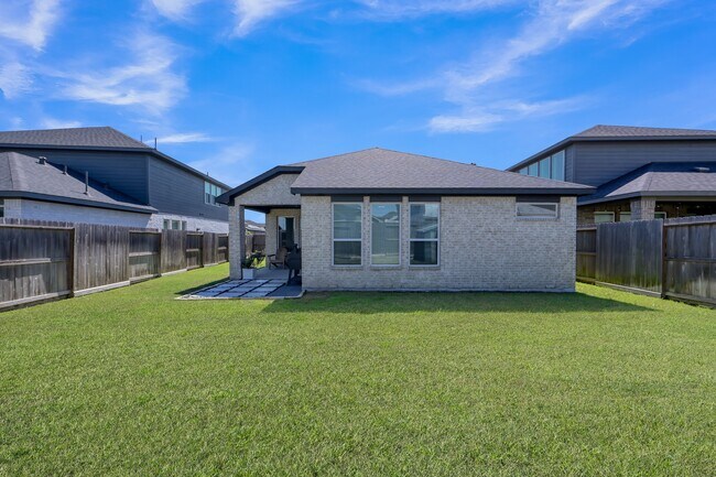 Building Photo - 1123 Five T Ln
