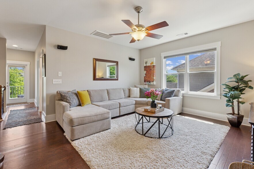 Building Photo - 1132 Amelia Park Dr