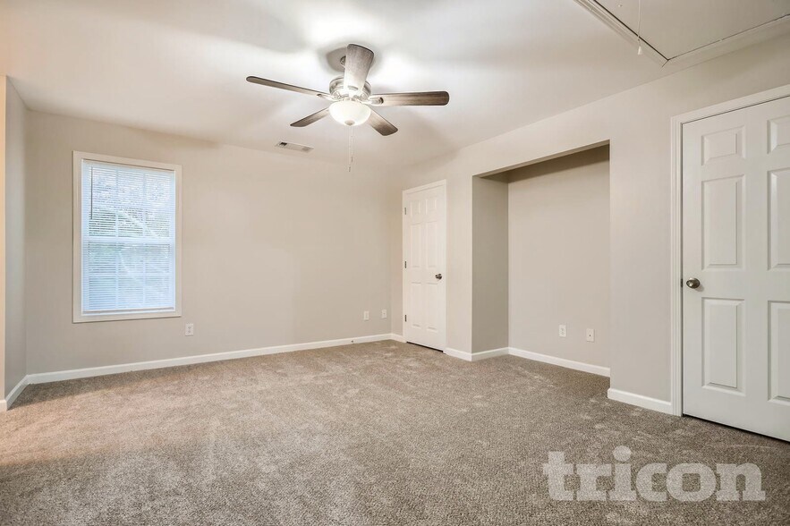 Building Photo - 2485 Highland Golf Course Cir SE