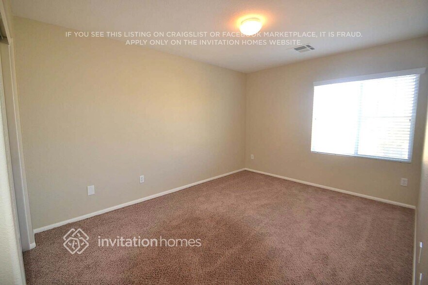 Building Photo - 10527 Laurelwood Lake Ave