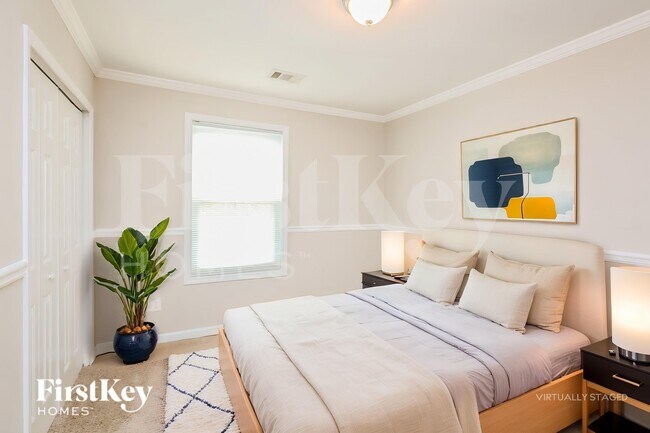 Building Photo - 2410 Kirkstone Dr