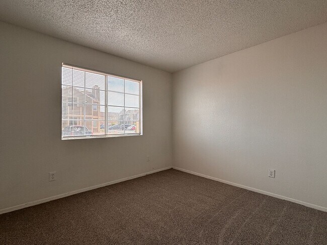 Building Photo - 2686 Aarondavid Dr