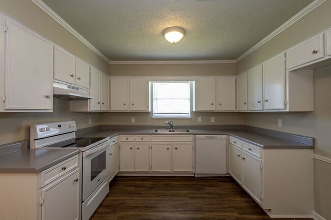 Building Photo - Upcoming in 77708 - 3 Bedroom, 2 Bath, Attached Garage. Dont let this one slip by.
