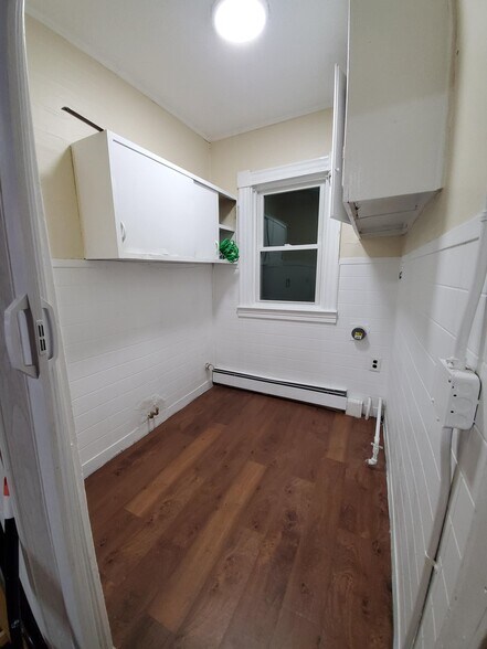 Building Photo - 45 Dumais St