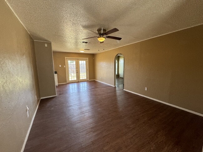 Building Photo - Comfortable 3/2 house in West Lubbock