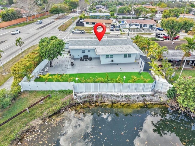 Building Photo - 5521 SW 104th Ave