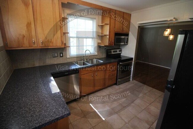 Building Photo - Amazing 3 bedroom house in Hillwood!