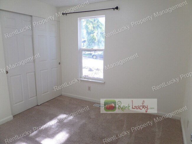 Building Photo - Adorable 3-Bedroom Home with Fenced Yard in Great Bothell Neighborhood!