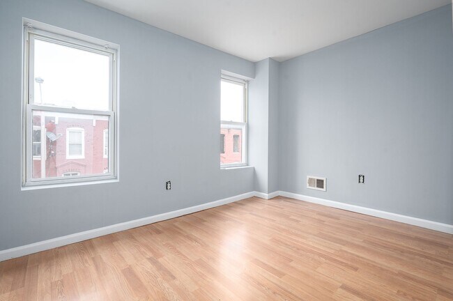 Building Photo - Two Bedroom Rental for Immediate Move In West Baltimore