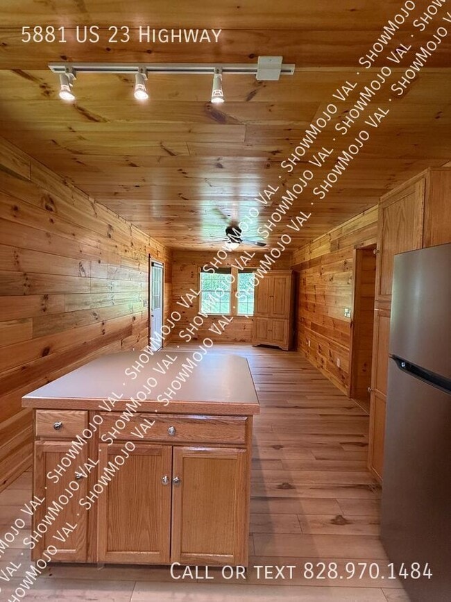 Building Photo - 5881 US-23 ALT