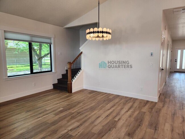 Building Photo - 8416 E Maringo Dr