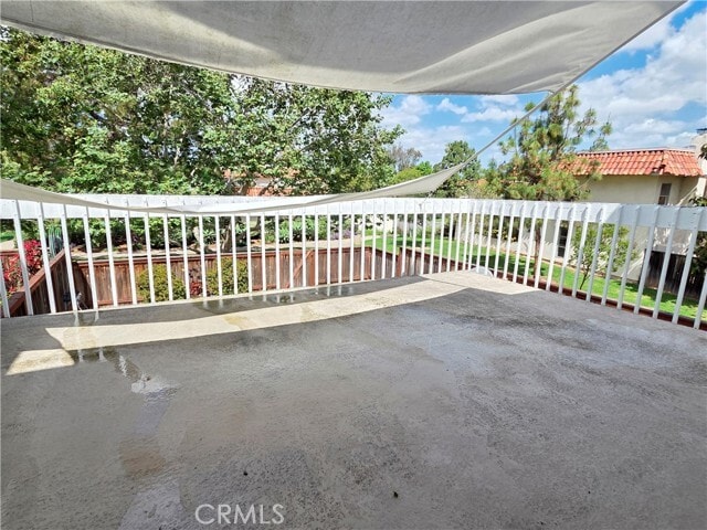 Building Photo - 20 Senisa