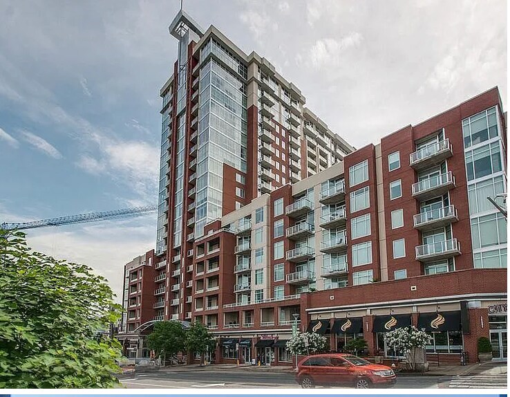 Building Photo - 600 12th Ave S