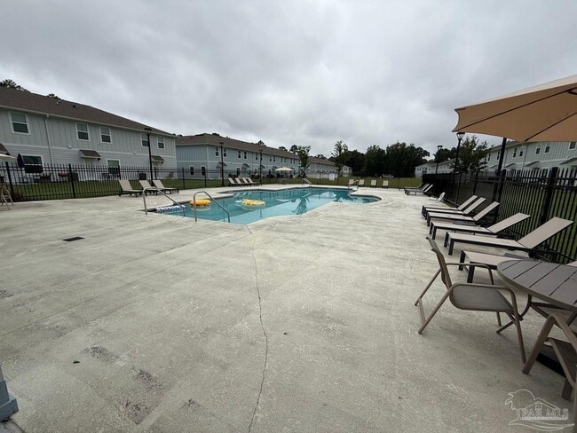 Building Photo - 1543 Iroquois Ct