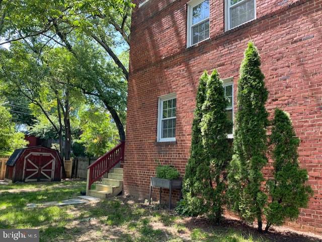 Building Photo - 14 E Linden St